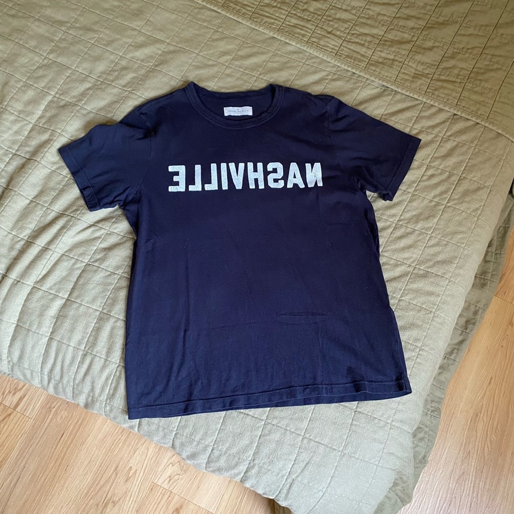 Imogen and Willie Nashville Tee Size M